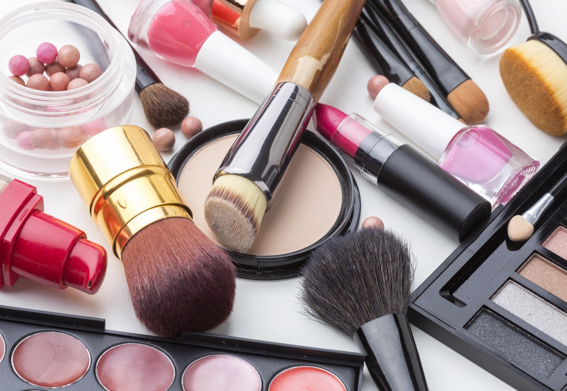 MAQUILLAGE